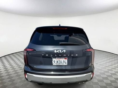 Certified 2024 Kia Telluride EX w/ EX Captain's Chair Package FWD image 7
