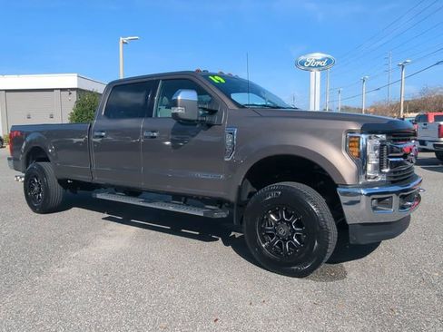 Certified 2019 Ford F250 XLT w/ XLT Premium Package image 2