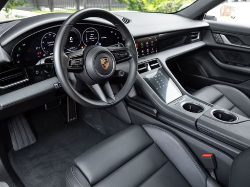 Certified 2025 Porsche Taycan w/ Premium Package RWD image 4
