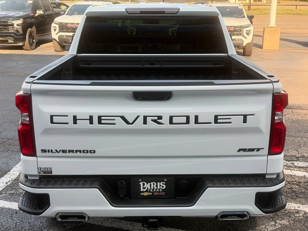 Used 2023 Chevrolet Silverado 1500 RST AWD/4WD image 6