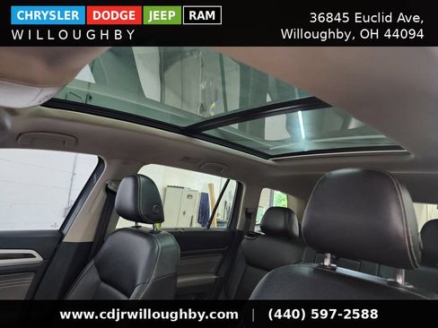 Used 2021 Volkswagen Atlas SE w/ Panoramic Sunroof Package AWD/4WD image 25