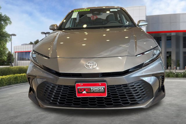 Used 2026 Toyota Camry SE w/ Convenience Package FWD image 10