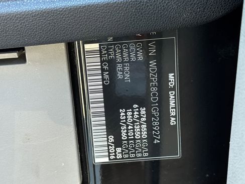 Used 2016 Mercedes-Benz Sprinter 2500 image 32
