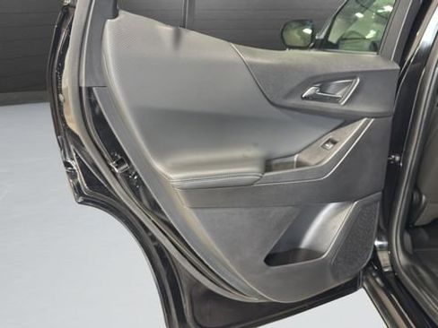 Used 2025 Chevrolet Equinox LT image 25