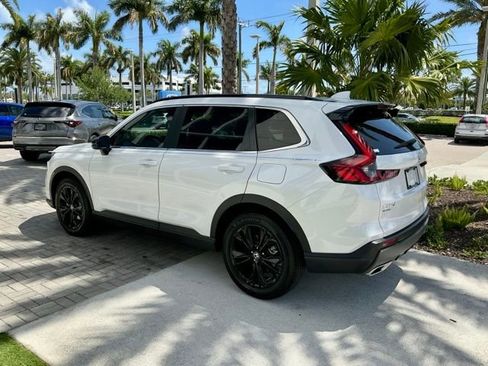 Certified 2025 Honda CR-V Sport Touring image 4