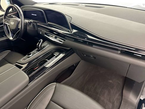 Used 2023 Cadillac Escalade Sport w/ LPO, ONYX Package RWD image 30