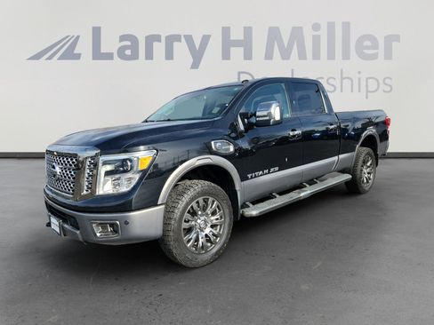 Used 2017 Nissan Titan Platinum Reserve image 1
