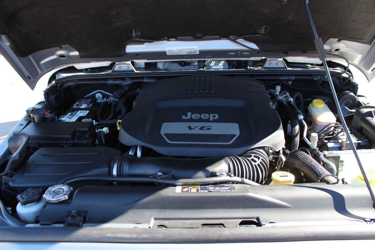 Used 2018 Jeep Wrangler Unlimited Rubicon AWD/4WD image 13