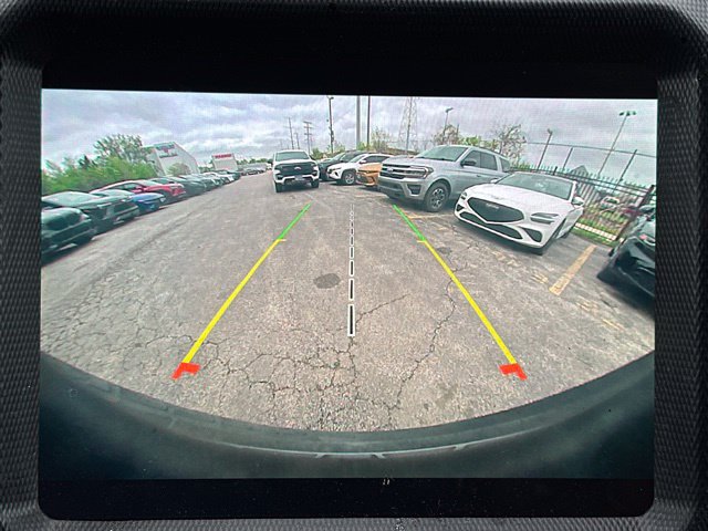 Used 2023 Jeep Wrangler Unlimited Sahara AWD/4WD image 15