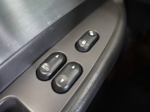 Used 2002 Ford Thunderbird 2dr Conv w/Hardtop Premium image 23