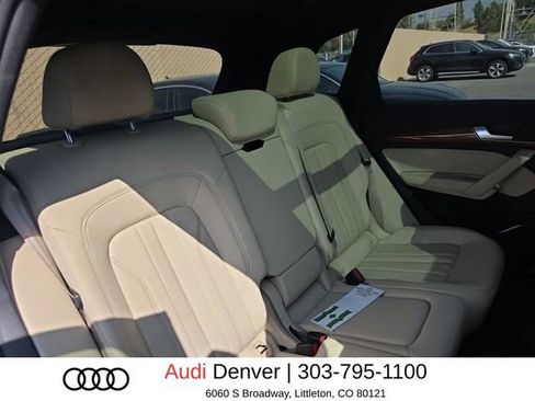 Used 2023 Audi Q5 2.0T Premium w/ Convenience Package image 10