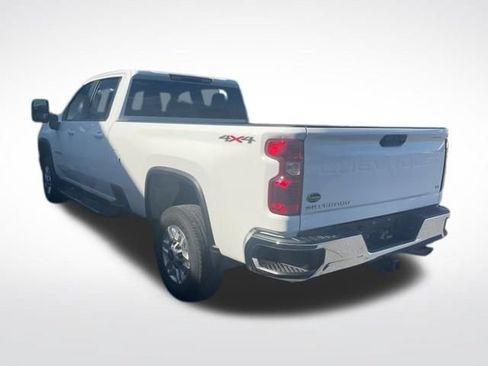 Used 2025 Chevrolet Silverado 2500 LT w/ Convenience Package AWD/4WD image 12