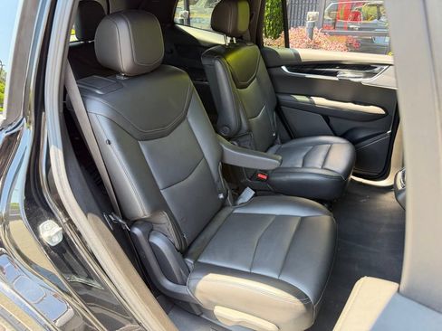 Used 2024 Cadillac XT6 Premium Luxury w/ Technology Package AWD/4WD image 39