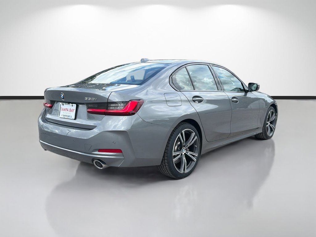 Used 2023 BMW 330i Sedan w/ Premium Package RWD image 3