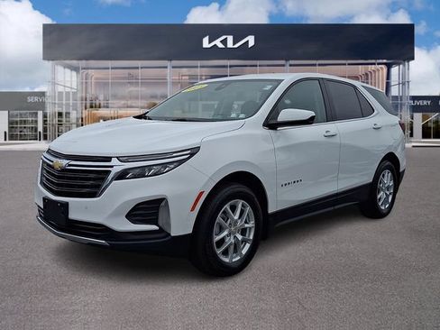 Used 2023 Chevrolet Equinox LT w/ LPO, Floor Liner Package AWD/4WD image 3