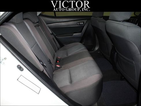 Used 2017 Toyota Corolla LE FWD image 28