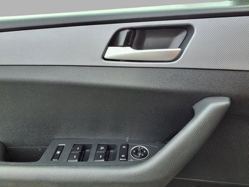 Used 2018 Hyundai Sonata SE image 17