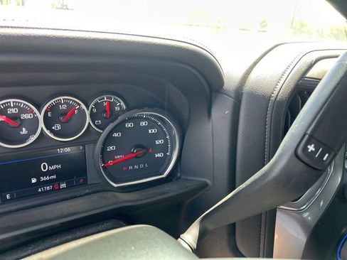 Used 2021 Chevrolet Silverado 2500 LTZ image 26