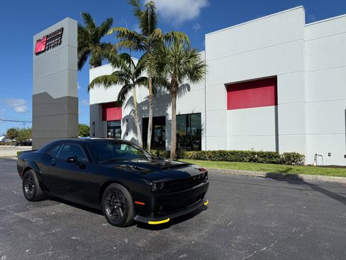 Used 2023 Dodge Challenger SRT Hellcat Redeye image 1