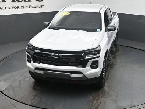 Used 2025 Chevrolet Colorado Z71 w/ Technology Package AWD/4WD image 45