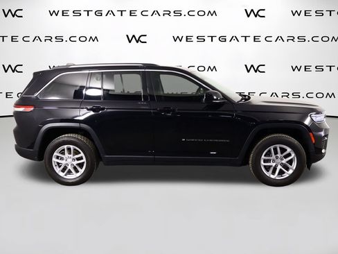 Used 2023 Jeep Grand Cherokee Laredo w/ Luxury Tech Group I AWD/4WD image 53