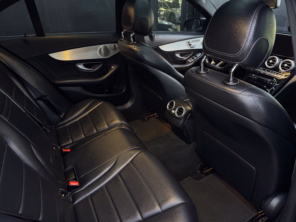 Used 2015 Mercedes-Benz C 300 4MATIC Sedan image 23