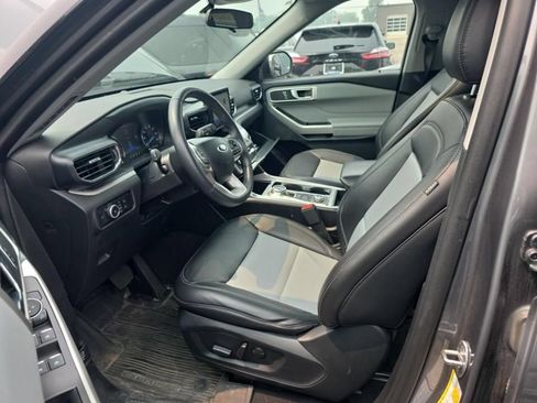 Used 2024 Ford Explorer XLT w/ Equipment Group 202A AWD/4WD image 6