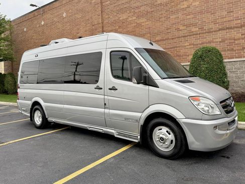 Used 2012 Mercedes-Benz Sprinter 3500 image 24