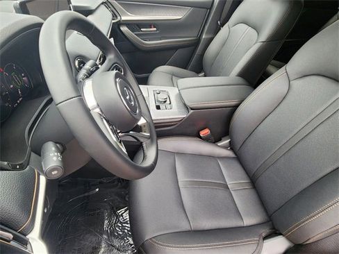 New 2025 MAZDA CX-70 Plug-In Hybrid w/ Premium Pkg image 6
