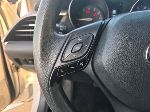 Certified 2021 Toyota C-HR LE image 23