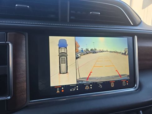 Used 2023 GMC Yukon XL Denali Ultimate image 31