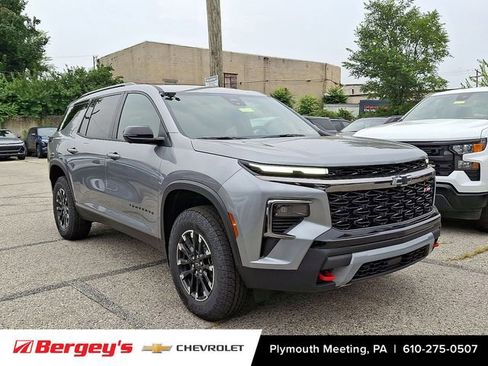 New 2026 Chevrolet Traverse Z71 w/ Driver Confidence Package image 2