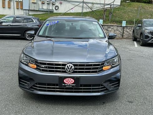 Used 2018 Volkswagen Passat 2.0T R-Line FWD image 2