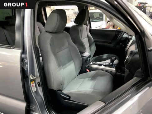 Used 2019 Toyota Tacoma SR5 image 8