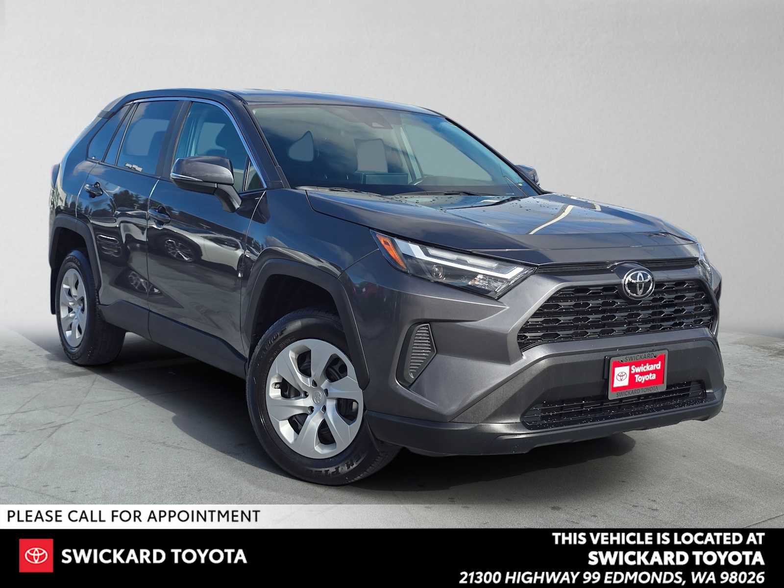 Used 2024 Toyota RAV4 LE AWD/4WD image 1