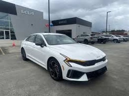 Used 2023 Kia K5 GT-Line FWD image 1