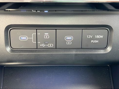 Used 2025 Hyundai Tucson Limited FWD image 22