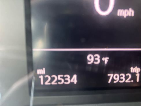Used 2021 Volkswagen Jetta R-Line FWD image 17