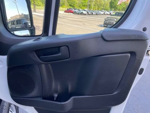 Used 2025 RAM ProMaster 2500 w/ Convenience Group FWD image 23