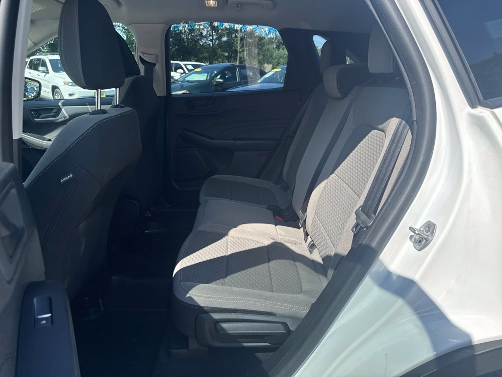 Used 2022 Ford Escape SE FWD image 39