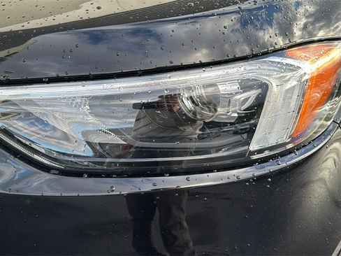 Certified 2022 Ford Edge SEL image 6