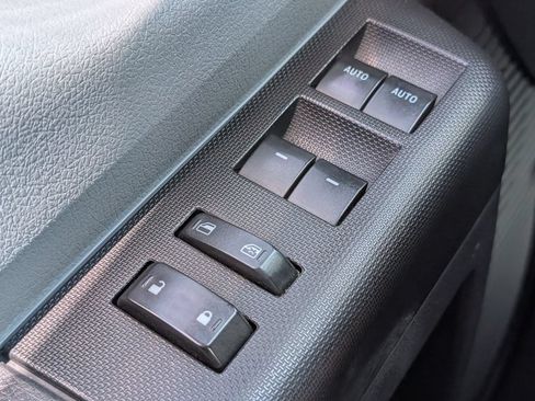 Used 2016 Ford F250 XL w/ Power Equipment Group AWD/4WD image 9