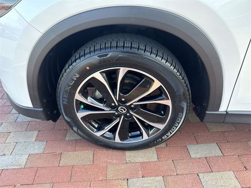 Used 2022 MAZDA CX-5 AWD 2.5 S w/ Premium Package image 10