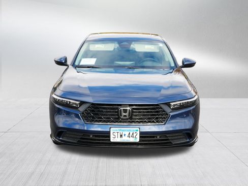 Certified 2025 Honda Accord EX-L image 2