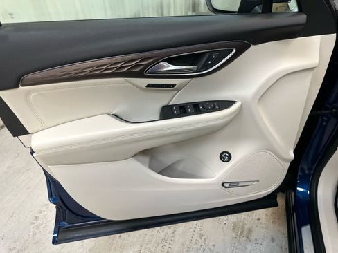 Used 2023 Buick Envision Avenir AWD/4WD image 35