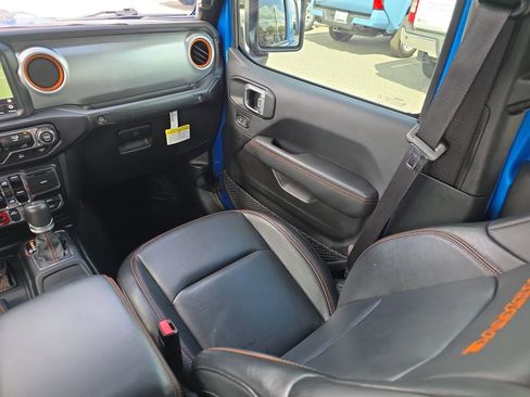 Used 2023 Jeep Gladiator Mojave w/ Trailer Tow Package image 17