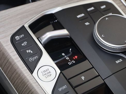 Used 2025 BMW M340i xDrive w/ Premium Package image 7