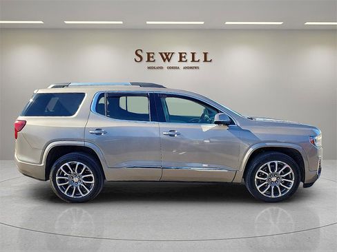 Certified 2022 GMC Acadia Denali w/ Denali Ultimate Package image 6