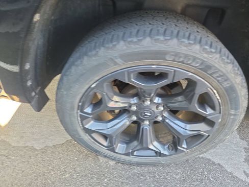 Used 2021 RAM 1500 Limited w/ Night Edition AWD/4WD image 3
