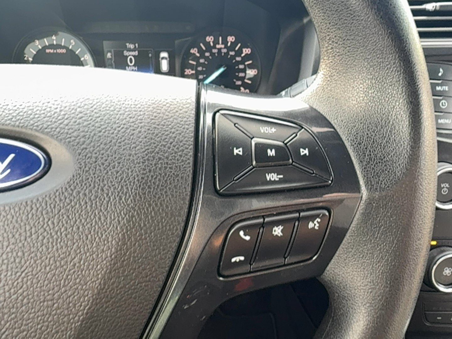 Used 2018 Ford Explorer 4WD image 23